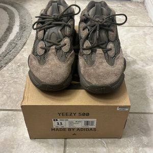 Yeezy 500 clay brown; worn once